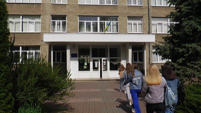 Останні дзвоники в інноваційному форматі. Як закінчиться навчальний рік у Франківську Останні дзвоники в інноваційному форматі. Як закінчиться навчальний рік у Франківську