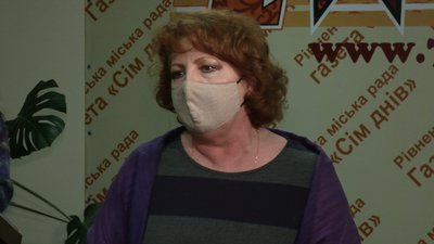 Рівне: очільниця центру стерилізації звітувала за роботу. Опоненти – незадоволені Рівне: очільниця центру стерилізації звітувала за роботу. Опоненти – незадоволені