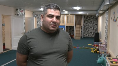 43 дні провів у російському полоні, а повернувся, відкрив волонтерські центри: історія чоловіка із Бердянска 43 дні провів у російському полоні, а повернувся, відкрив волонтерські центри: історія чоловіка із Бердянска
