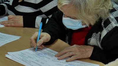 Так підписують документи на бюлетені Так підписують документи на бюлетені