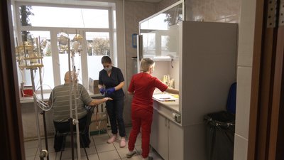 Оновлена програма медичних гарантій для онкохворих: як отримати безоплатне лікування прикарпатцям