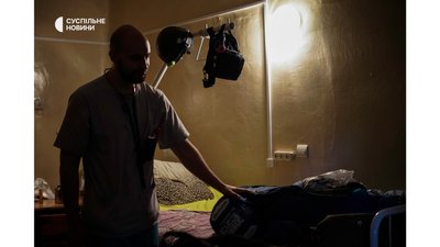 "Медикам нити не можна. В окопах ще гірше" — історії лікарів Донбасу