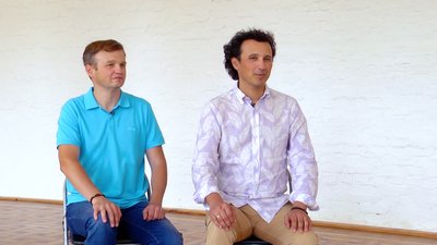 "За благодійні концерти ми привезли 5-6 тонн гуманітарної допомоги", – народні артисти України Назарій і Дмитро Яремчуки