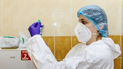 Майже 400 осіб за добу вакцинували проти COVID-19 на Закарпатті