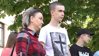 Батьки учнів на Черкащині просять припинити реорганізацію школи Батьки учнів на Черкащині просять припинити реорганізацію школи