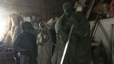Скульптор з Житомирщини робить фігури з пінопласту за власною технологією Скульптор з Житомирщини робить фігури з пінопласту за власною технологією