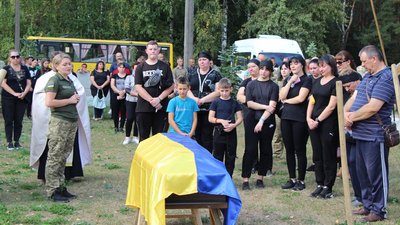 Прощання з Ігорем Овдієм у Сновську на Чернігівщині Прощання з Ігорем Овдієм у Сновську на Чернігівщині