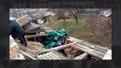 У звільненому Ізюмі хмельницькі комунальники були одними з перших, хто приїхав допомагати відновлювати місто. У звільненому Ізюмі хмельницькі комунальники були одними з перших, хто приїхав допомагати відновлювати місто.