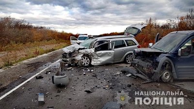 Авто виїхало на зустрічну: в ДТП на Рівненщині травмувались п'ятеро людей