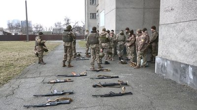 За стандартами НАТО: у Черкасах побільшало охочих вчитися на кафедрі військової підготовки За стандартами НАТО: у Черкасах побільшало охочих вчитися на кафедрі військової підготовки