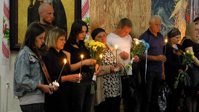 У Житомирі попрощалися з танкістом 25 окремої повітряно-десантної бригади Сергієм Гаврилюком У Житомирі попрощалися з танкістом 25 окремої повітряно-десантної бригади Сергієм Гаврилюком