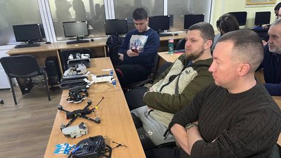 Курси з основ FPV, 14 лютого 2024. Курси з основ FPV, 14 лютого 2024.