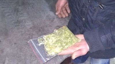 На Рівненщини поліцейські вилучили понад сто грамів наркотиків – поліція На Рівненщини поліцейські вилучили понад сто грамів наркотиків – поліція