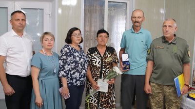 На Одещині родині загиблого військового вручили посмертну нагороду