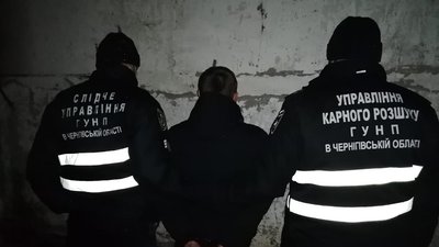 Пограбували та задушили: на Чернігівщині два брати підозрюються у вбивстві сусіда-пенсіонера
