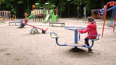 Перевірити чотири дитячих майданчики: у міськраді відповіли на петицію вінничанки Перевірити чотири дитячих майданчики: у міськраді відповіли на петицію вінничанки