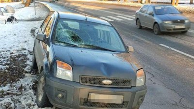 У Харкові легковик наїхав на дитячий візочок, немовля у лікарні