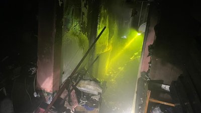 У Калуші на Франківщині через пожежу в крамниці рятувальники евакуювали з будинку 10 людей У Калуші на Франківщині через пожежу в крамниці рятувальники евакуювали з будинку 10 людей