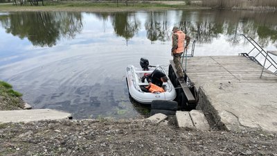 У Полтаві рятувальники почали розчищати Ворсклу: що дістають