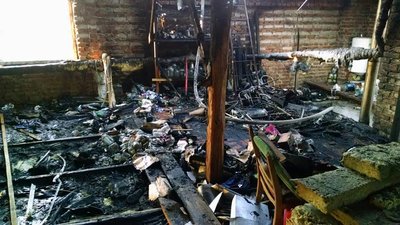 На Львівщині згорів дах будинку На Львівщині згорів дах будинку