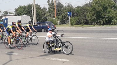 Від Карпат до Маріуполя: пробіг ветерана АТО на хендбайку завершився