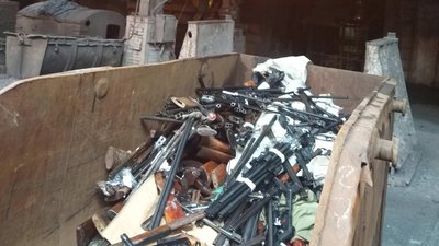 На Дніпропетровщині переплавили півтори тонни зброї, вилученої з незаконного обігу