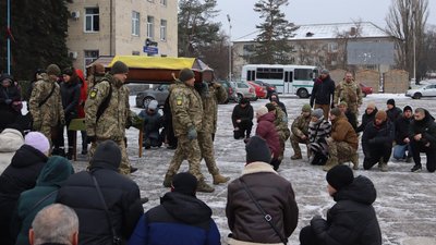 На Кіровоградщині у Світловодській громаді попрощалися з військовим Олександром Бєлих На Кіровоградщині у Світловодській громаді попрощалися з військовим Олександром Бєлих