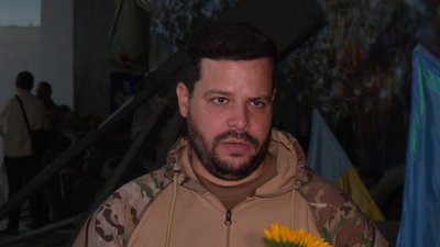 Відзнакою "Брат за брата" нагородили іноземних інструкторів-медиків у Франківську Відзнакою "Брат за брата" нагородили іноземних інструкторів-медиків у Франківську