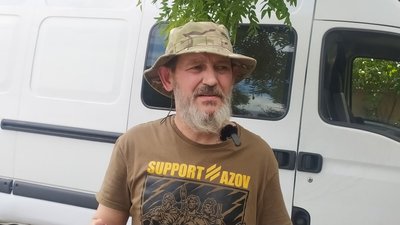 На Миколаївщині волонтери допомагають собаківникам з Херсонщини На Миколаївщині волонтери допомагають собаківникам з Херсонщини