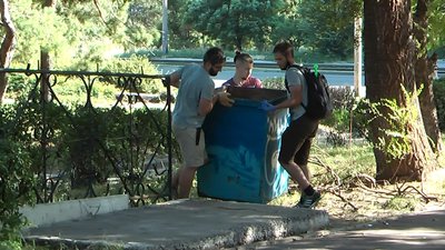 В Запоріжжі волонтери привели до ладу територію майбутнього "Публічного простору"