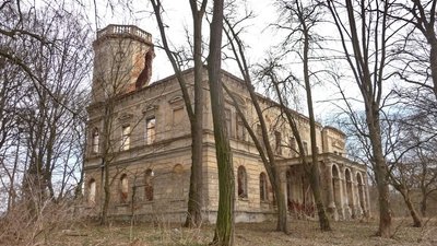 Руїни палацу Марсів у Судовій Вишні Руїни палацу Марсів у Судовій Вишні