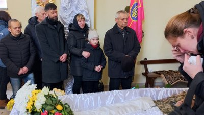 Рідні та близькі прощаються з Василем Мізерним у Тернополі