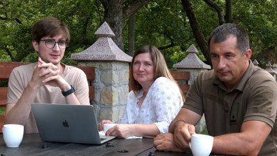 Пішли вчотирьох на фронт. Історія сім'ї Бурмеїв, яка захищає Україну від військ РФ