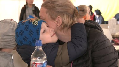 Обшуки осель та викрадення активістів, — жінка, евакуйована з Бердянська, розповіла про життя в окупації Обшуки осель та викрадення активістів, — жінка, евакуйована з Бердянська, розповіла про життя в окупації