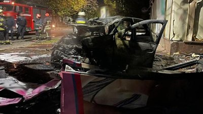 "Зволікань не було". Кропивничанин розповів, як рятував водія з автівки, що палала "Зволікань не було". Кропивничанин розповів, як рятував водія з автівки, що палала