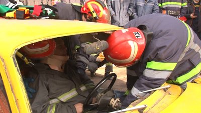Рятувальники Черкащини вчилися працювати з новим обладнанням Рятувальники Черкащини вчилися працювати з новим обладнанням