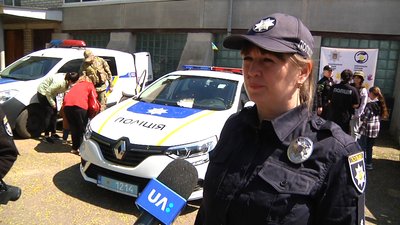 На Житомирщині правоохоронці облаштували для дітей-переселенців безпекове містечко На Житомирщині правоохоронці облаштували для дітей-переселенців безпекове містечко