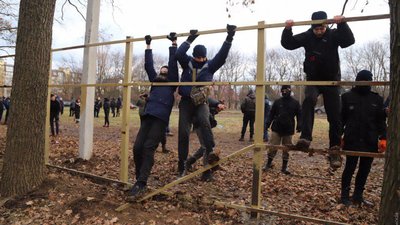 Суд відхилив позов "Автомайдану" про знесення будівель "Догтауну" в Одесі Суд відхилив позов "Автомайдану" про знесення будівель "Догтауну" в Одесі