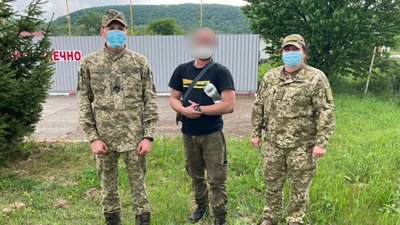 Двох нелегалів з Чехії затримали на Закарпатті