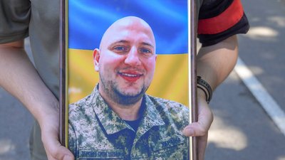 В Ужгороді попрощалися із захисником Михайлом Полянським