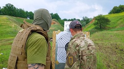 "Що нашому ворогу чекати? Смерті". Бійці "Азов Харків" пройшли черговий вишкіл