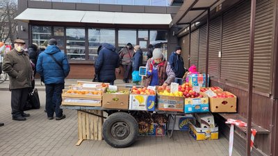 Центральний ринок у Сумах скасував плату за торгівлю продуктами