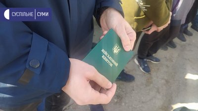 23 призовника строкової служби із Сум відправили в обласний збірний пункт 23 призовника строкової служби із Сум відправили в обласний збірний пункт