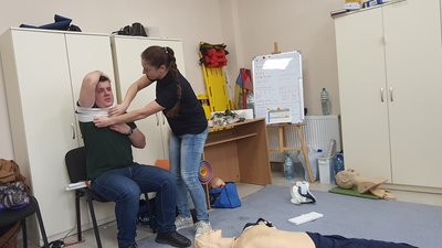 В Ужгороді працівники ЗМІ вчилися надавати першу медичну допомогу