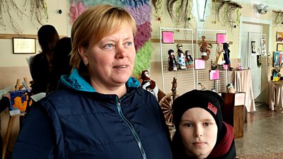 Писанки, крашанки, пасхальні інсталяції: на Прилуччині проводять фестиваль-конкурс "Великоднє сяйво" Писанки, крашанки, пасхальні інсталяції: на Прилуччині проводять фестиваль-конкурс "Великоднє сяйво"