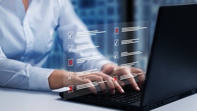 Як оформити резюме, на яких роботодавців звертати увагу та чи потрібен супровідний лист. Розповідають спеціалісти