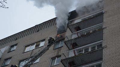 У Дніпрі сталася пожежа в гуртожитку, попередня причина - тепловентилятор (ФОТО, ВІДЕО, ОНОВЛЕНО)
