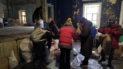 Мотивовані захищати своє місто зсередини. Як працює волонтерський форпост у Миколаєві
