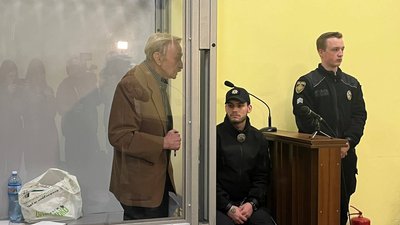 Олександр Косторний у залі суду, 22 квітня 2024 року Олександр Косторний у залі суду, 22 квітня 2024 року