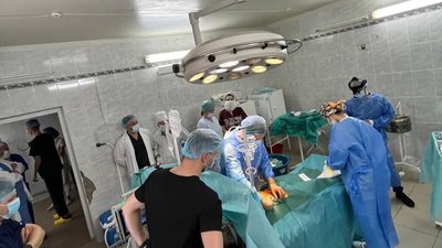 Операцію з трансплантації серця на Хмельниччині проводили майже 20 медиків